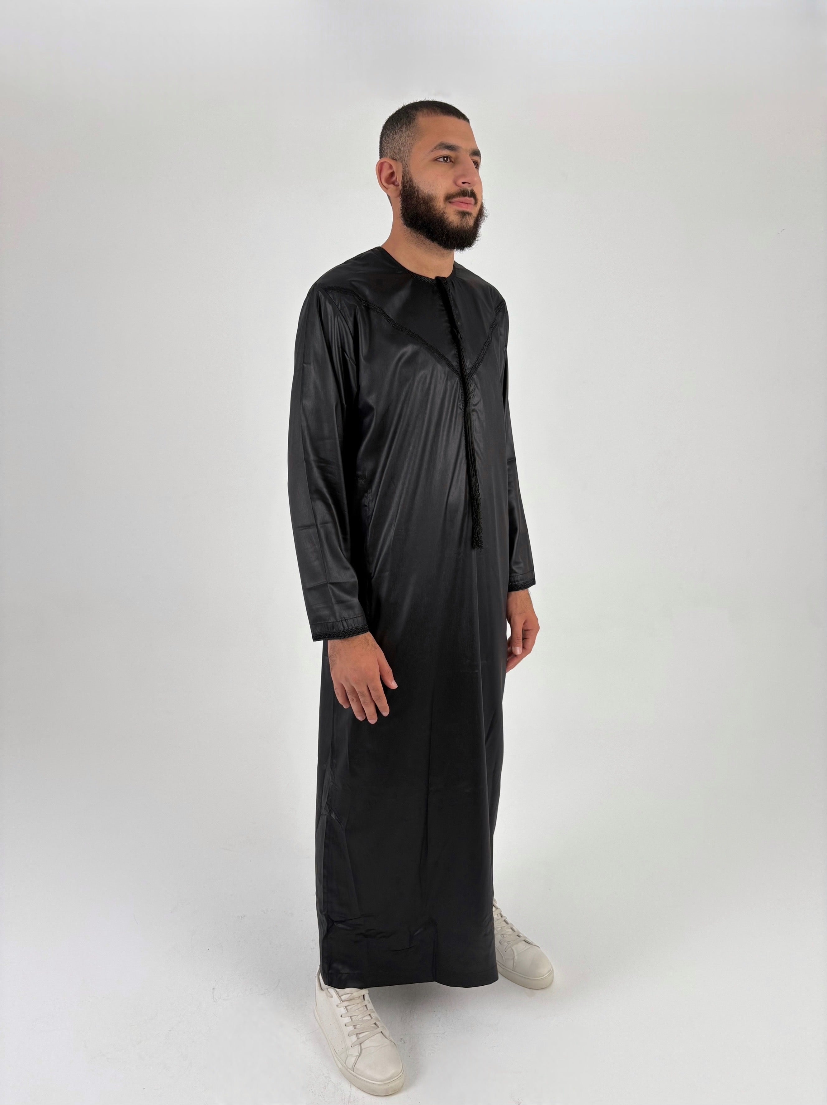 Omani thobe – black