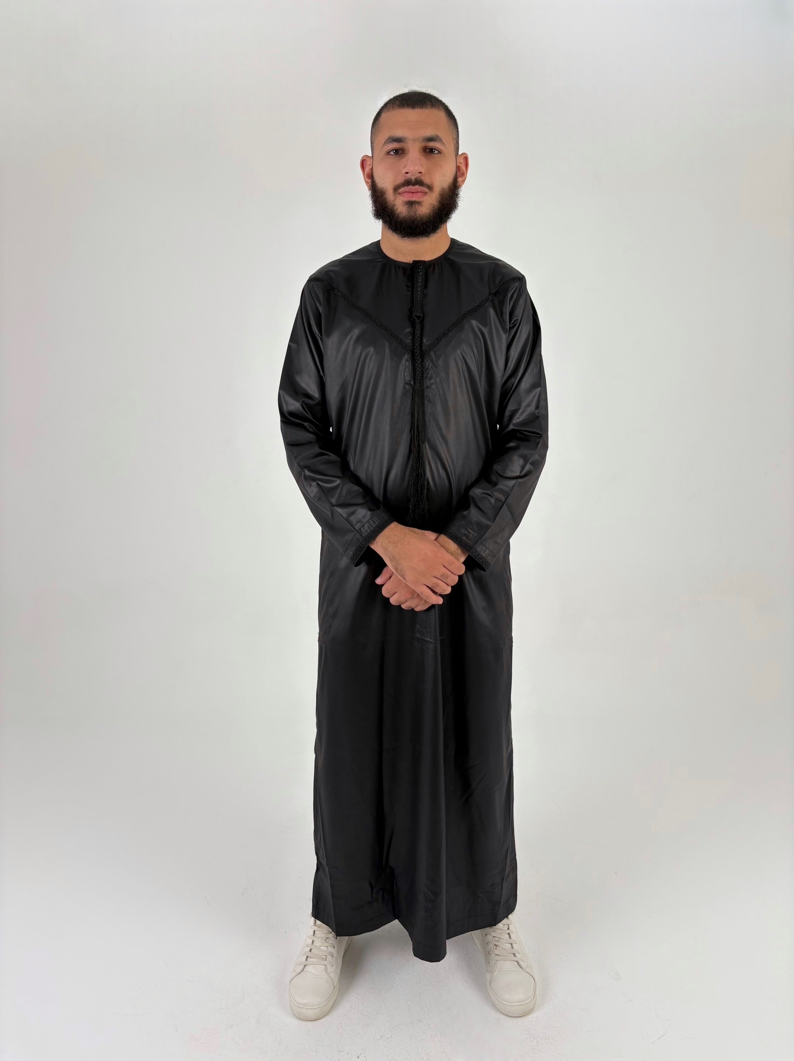 Omani thobe – black